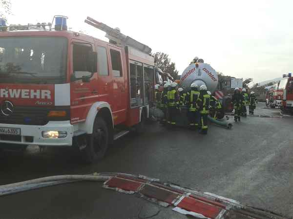Jahresinspektionsübung der Feuerwehr Neustadt